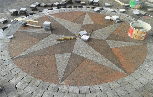 Фото уложенной гранитной брусчатки 14