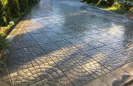 Фото уложенной тротуарной плитки паутинка